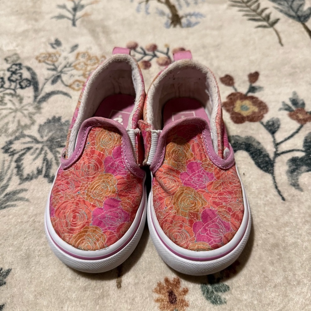 Vans Slip-Ons  Sneakers Rose Camo Pink Floral Size 8 / toddler Girls